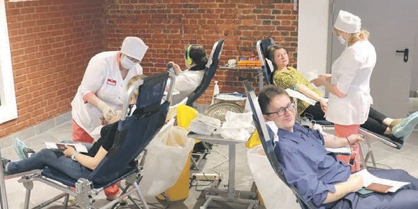 Доноров много не бывает