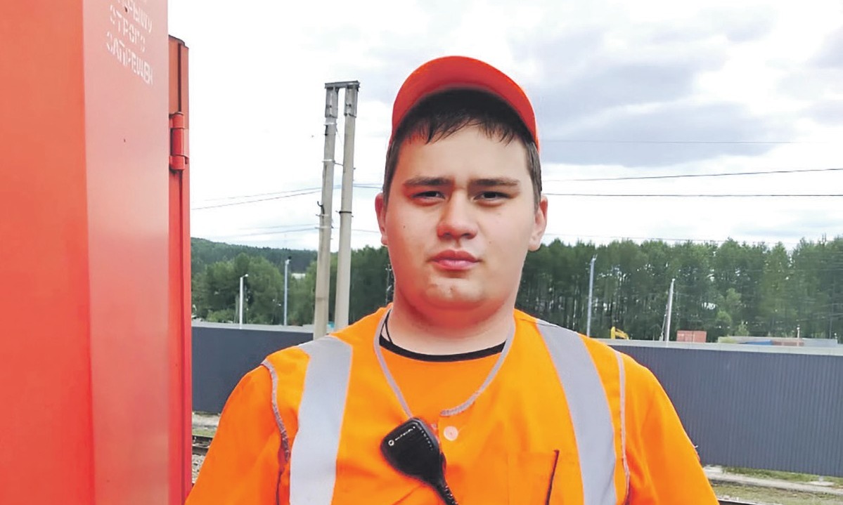 Строит карьеру, не дожидаясь диплома